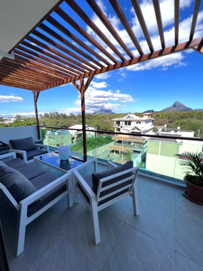 Top-Floor Modern 3Bd Penthouse With Beautiful Mountain View Terrace - 5 Min Walk To Beach Flic-en-Flacq エクステリア 写真