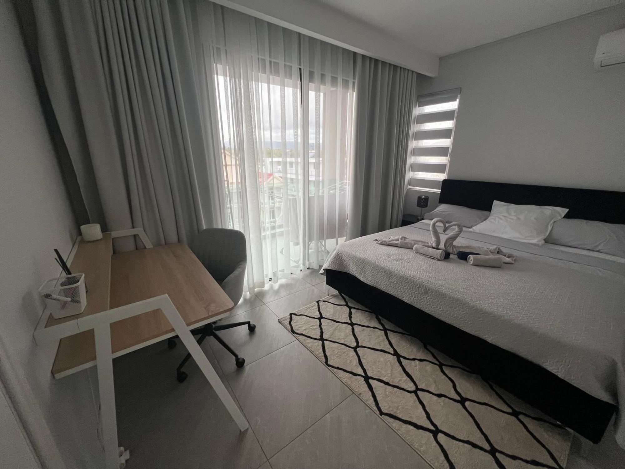 Top-Floor Modern 3Bd Penthouse With Beautiful Mountain View Terrace - 5 Min Walk To Beach Flic-en-Flacq エクステリア 写真