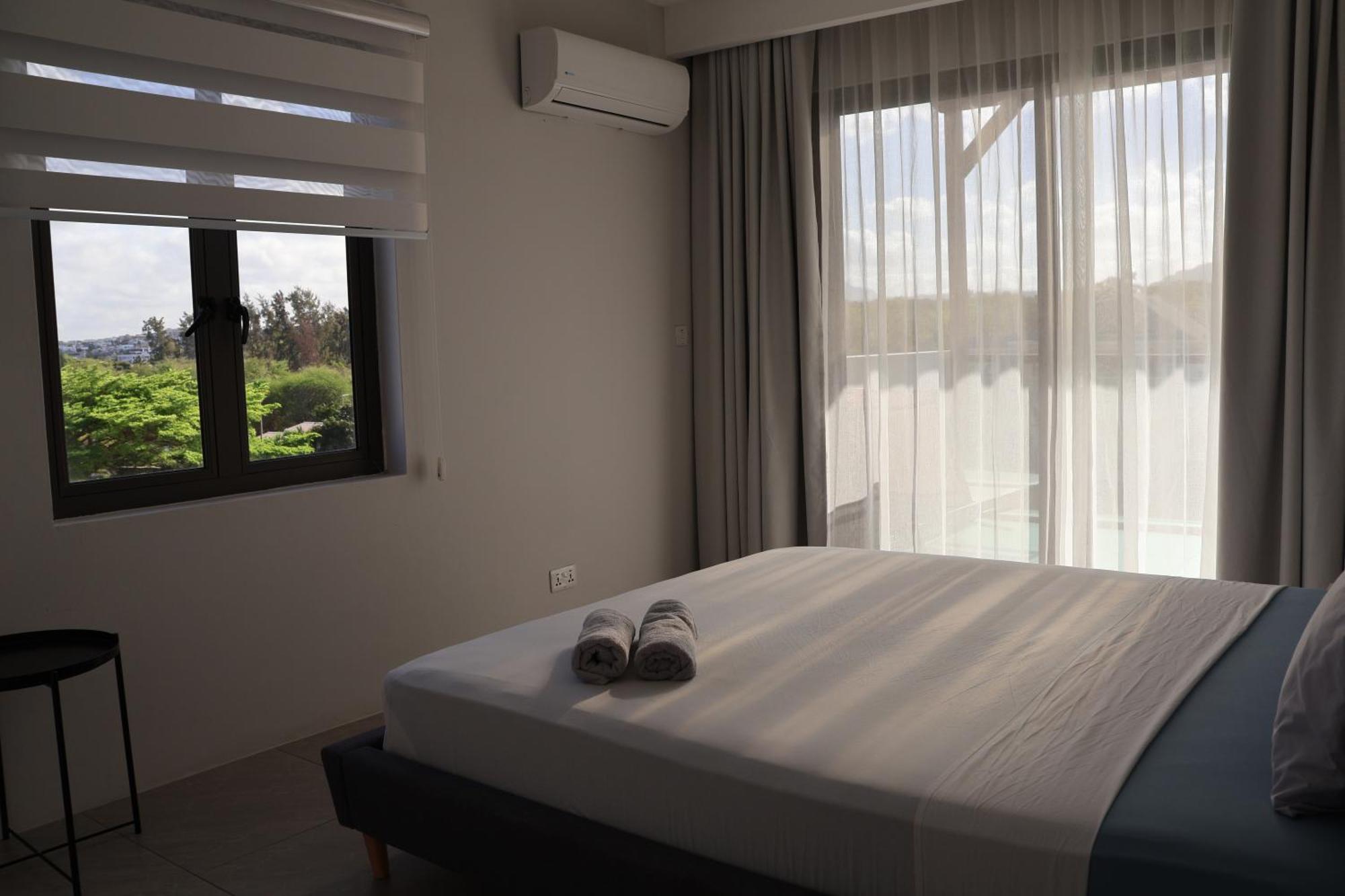 Top-Floor Modern 3Bd Penthouse With Beautiful Mountain View Terrace - 5 Min Walk To Beach Flic-en-Flacq エクステリア 写真
